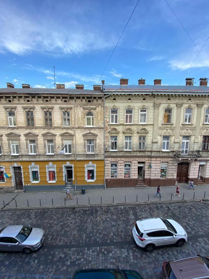 Opera House Apartment Lviv Exteriör bild