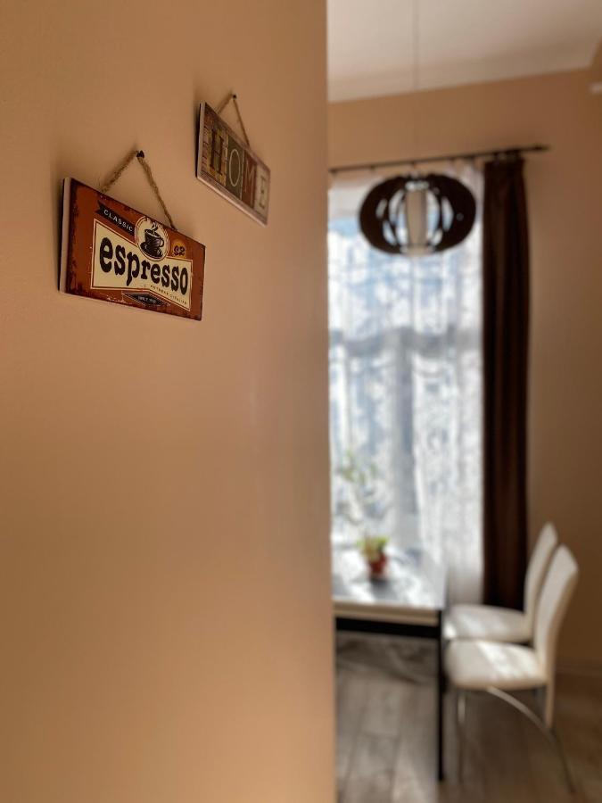 Opera House Apartment Lviv Exteriör bild